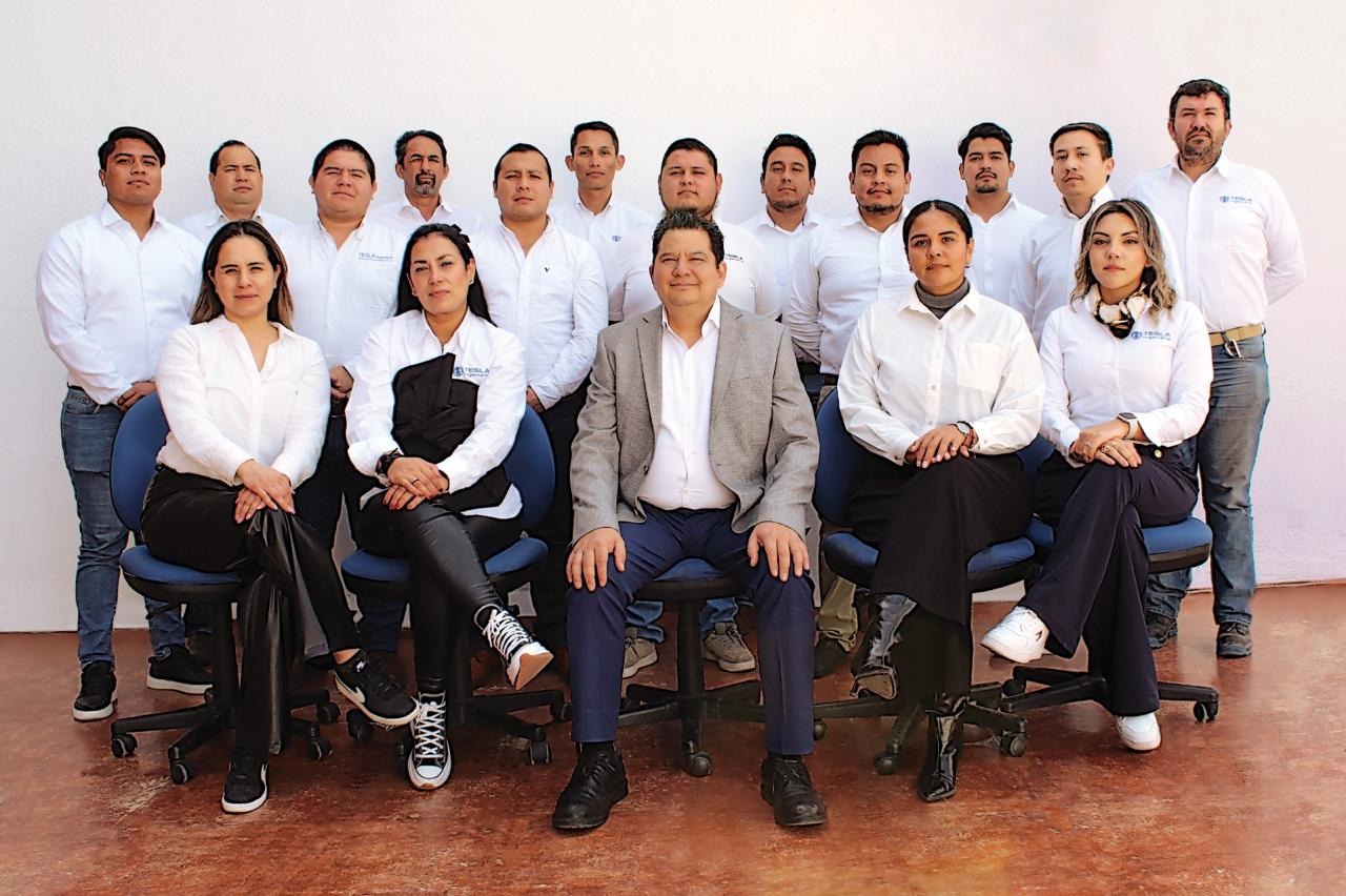 Equipo Tesla Ingeniería